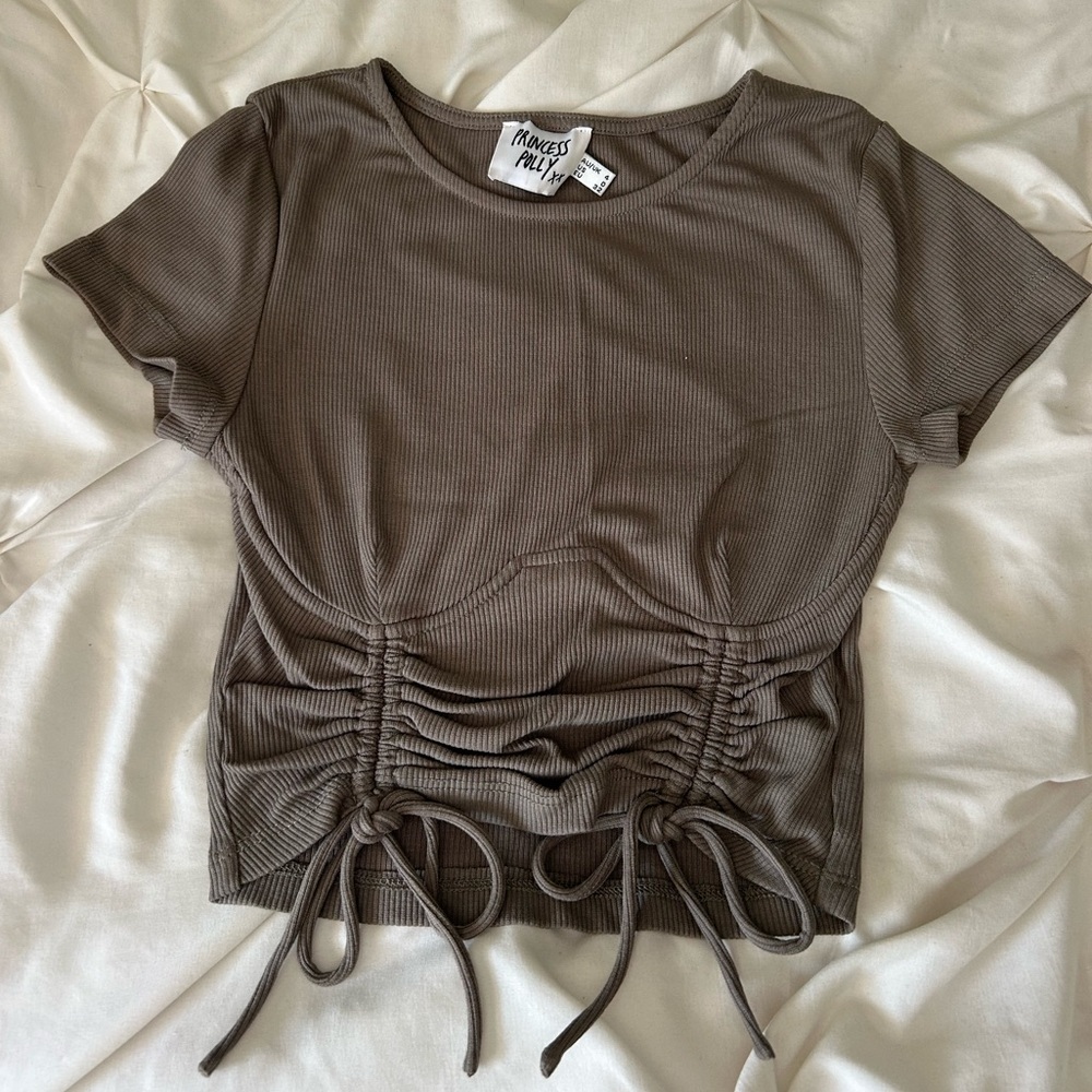 New Princess Polly Green Cropped Tee. Size 0
